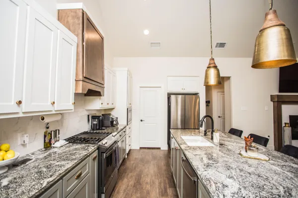 $2,995 | 12009 Upton Avenue, Lubbock, TX 79424