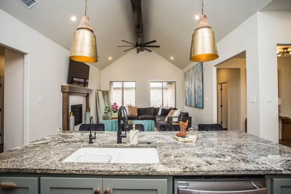 $2,995 | 12009 Upton Avenue, Lubbock, TX 79424