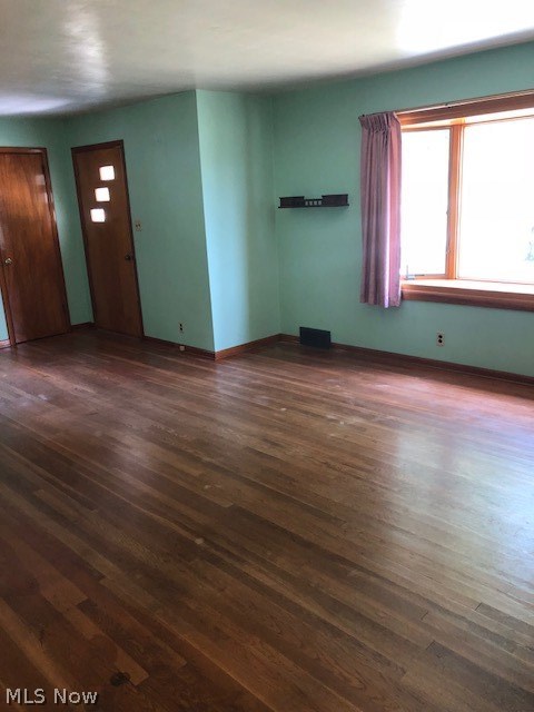 6366 Chestnut-Ridge Road Hubbard, OH 44425 - Photo 6 of 18 Gallery Image 6
