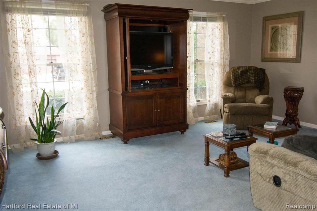 35701 Congress Road Farmington Hills, MI 48335 - Photo 12 of 45