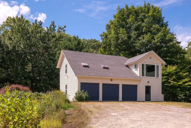 $875,000 | 565 Bagaduce Road, Brooksville, ME 04617
