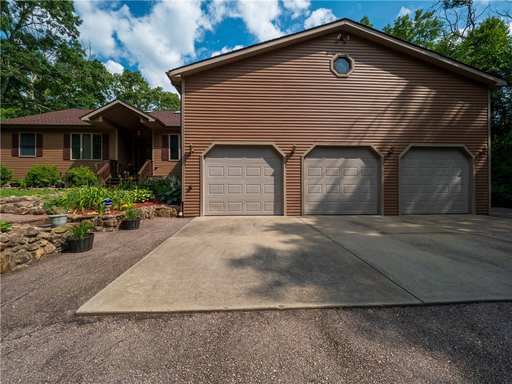 168 Skunk Hill Road Hopkinton, RI 02832 - Photo 4 of 49 Gallery Image 4