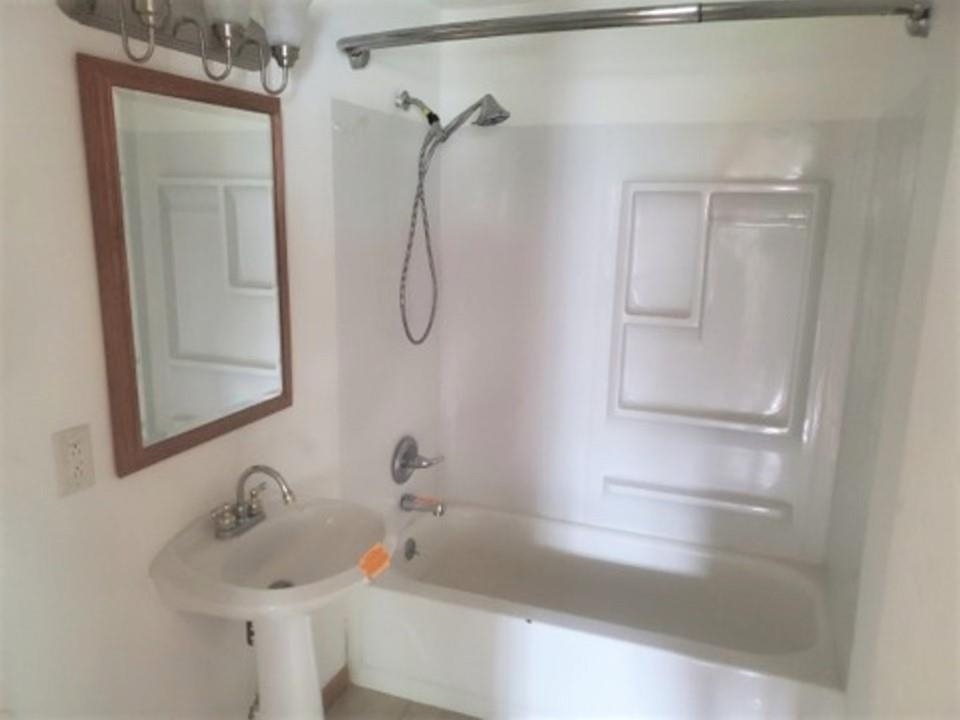 1711 South Hemlock Road Muncie, IN 47302 - Photo 11 of 16 Gallery Image 11