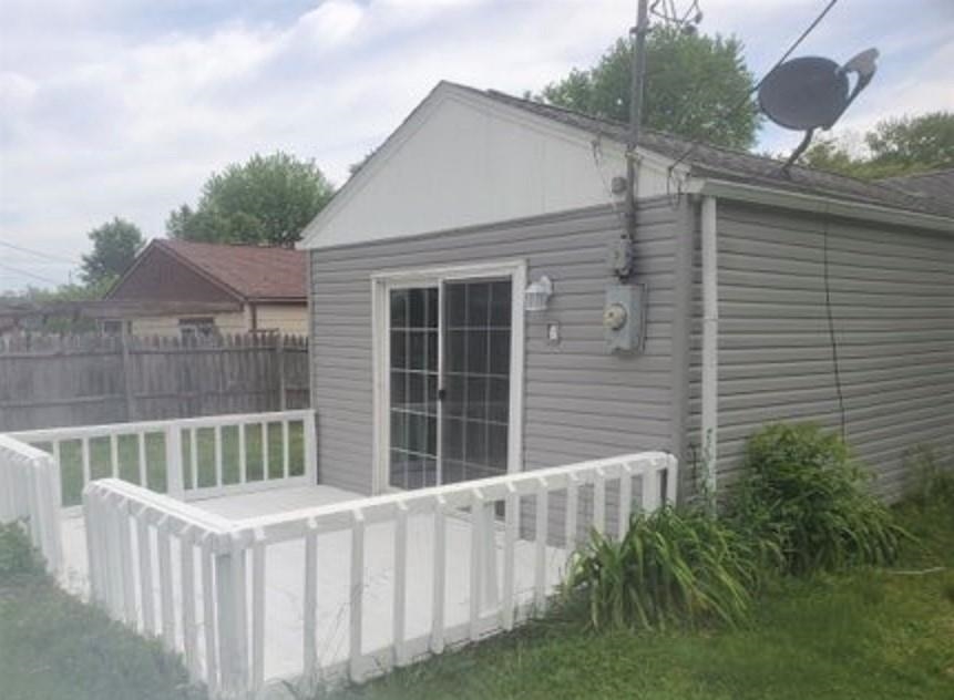 1711 South Hemlock Road Muncie, IN 47302 - Photo 3 of 16 Gallery Image 3