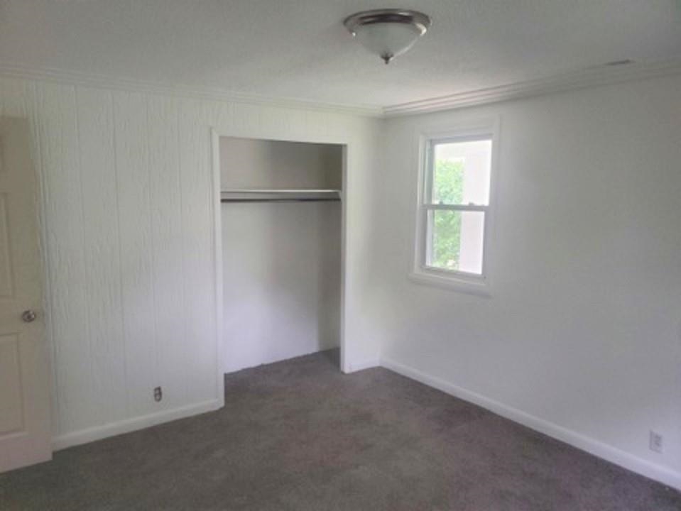 1711 South Hemlock Road Muncie, IN 47302 - Photo 9 of 16 Gallery Image 9
