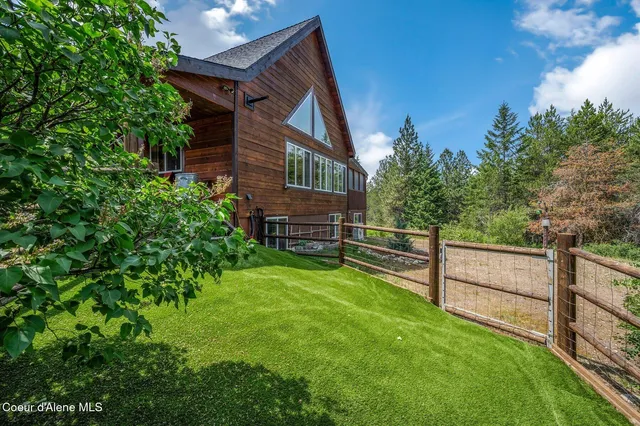 $799,000 | 9067 West Coeur D'Alene Drive, Spirit Lake, ID 83869
