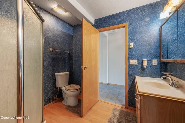 $799,000 | 9067 West Coeur D'Alene Drive, Spirit Lake, ID 83869