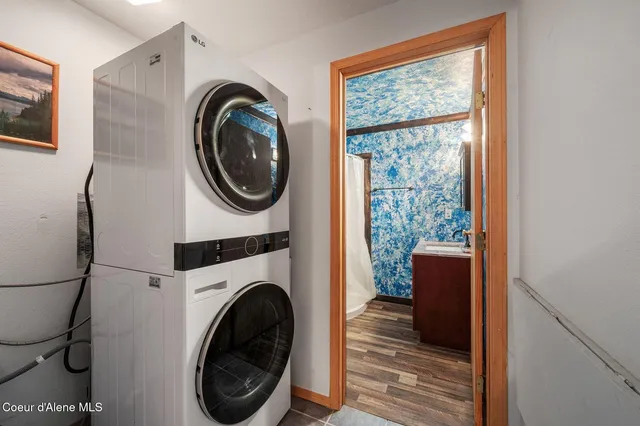 $799,000 | 9067 West Coeur D'Alene Drive, Spirit Lake, ID 83869