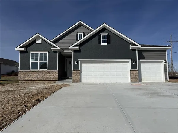 $489,990 | 20754 West 188th Terrace, Spring Hill, KS 66083