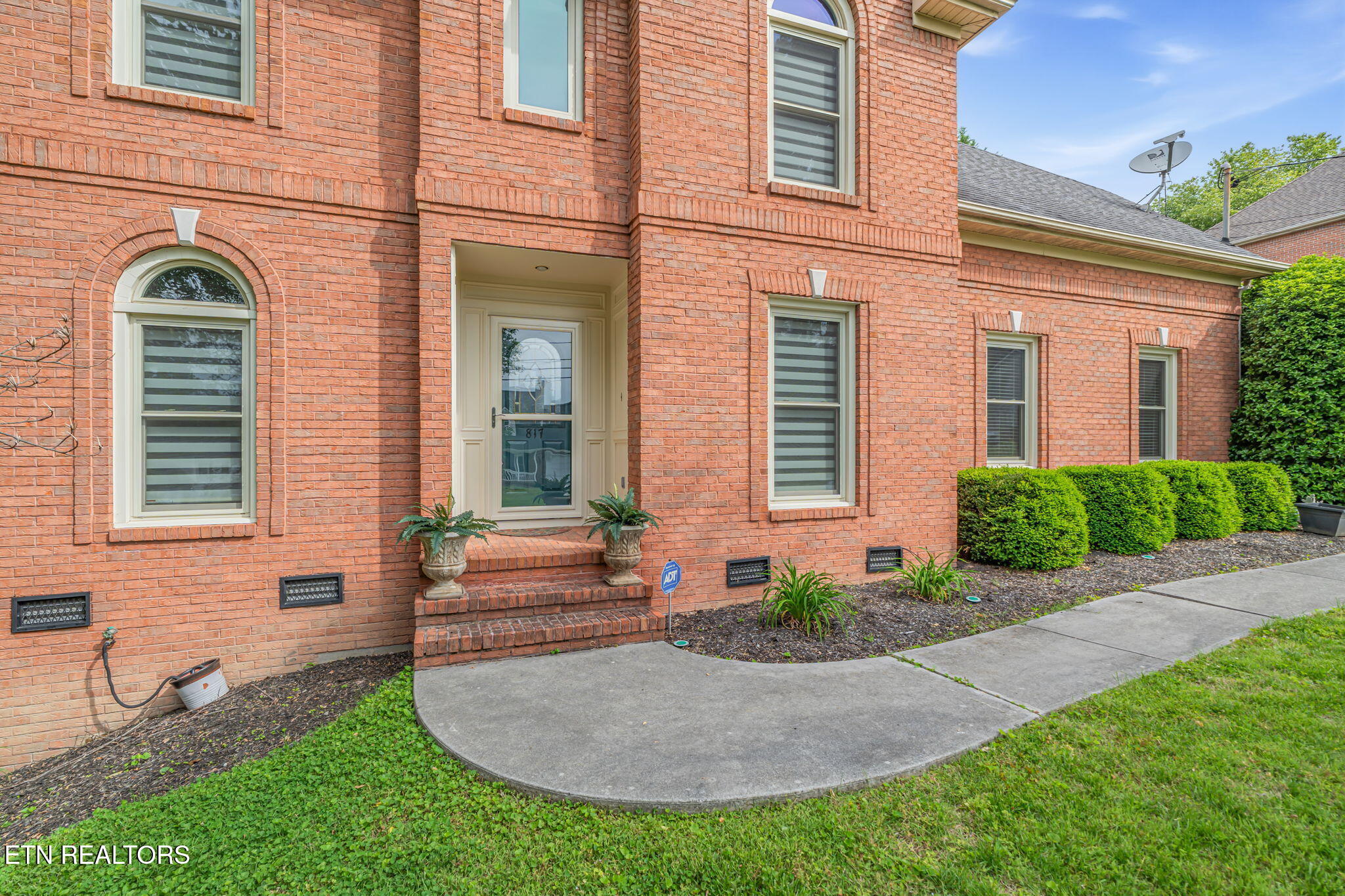 817 Tate Trotter Road Powell, TN 37849 - Photo 7 of 52 3-web-or-mls-817 Tate Trotter Road-49
