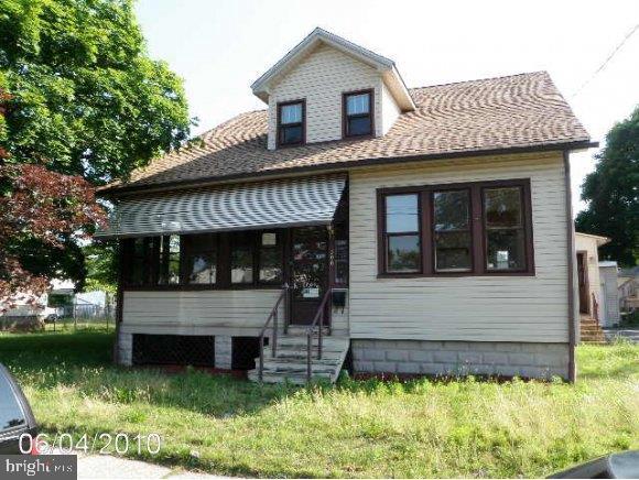306 Paine Street Riverside, NJ 08075 - Photo 1 of 12