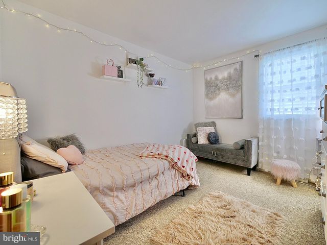 $300,000 | 517 Rohach Road, Aston, PA 19014