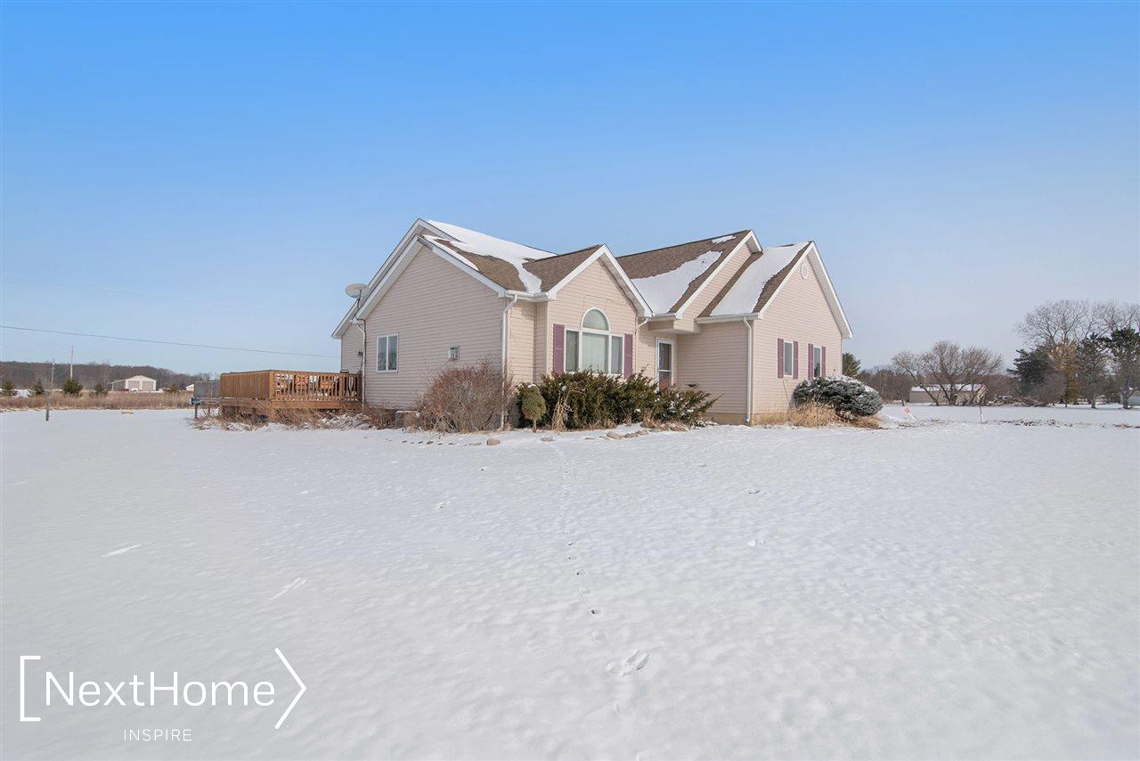 11252 Potter Road Flushing, MI 48433 - Photo 2 of 37