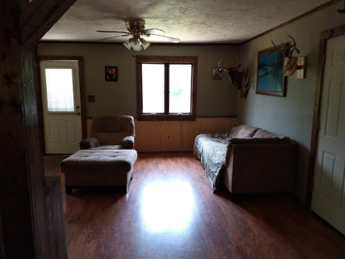 5017 East Tamarack Road Edmore, MI 48829 - Photo 7 of 16 Living2