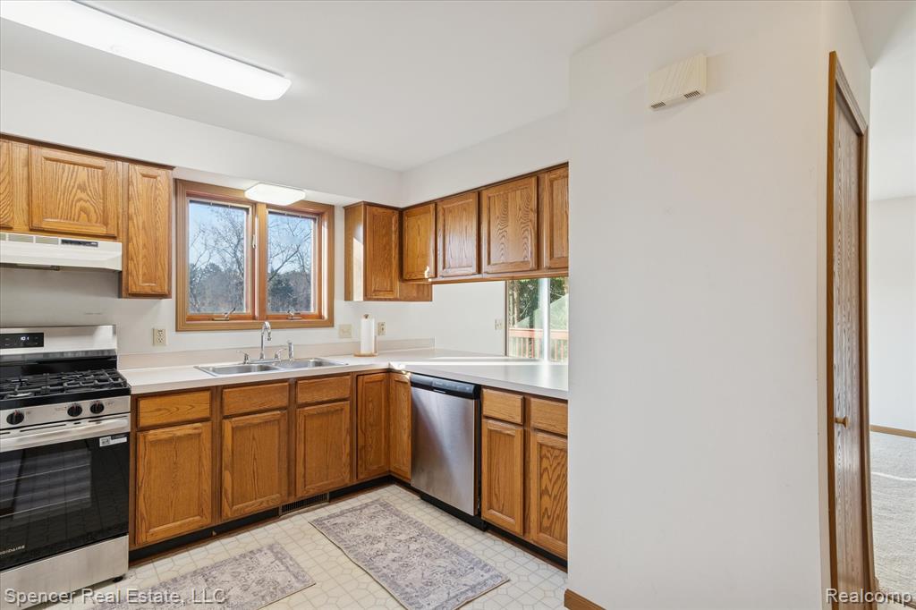 13875 Neal Road Davisburg, MI 48350 - Photo 13 of 60 Gallery Image 13