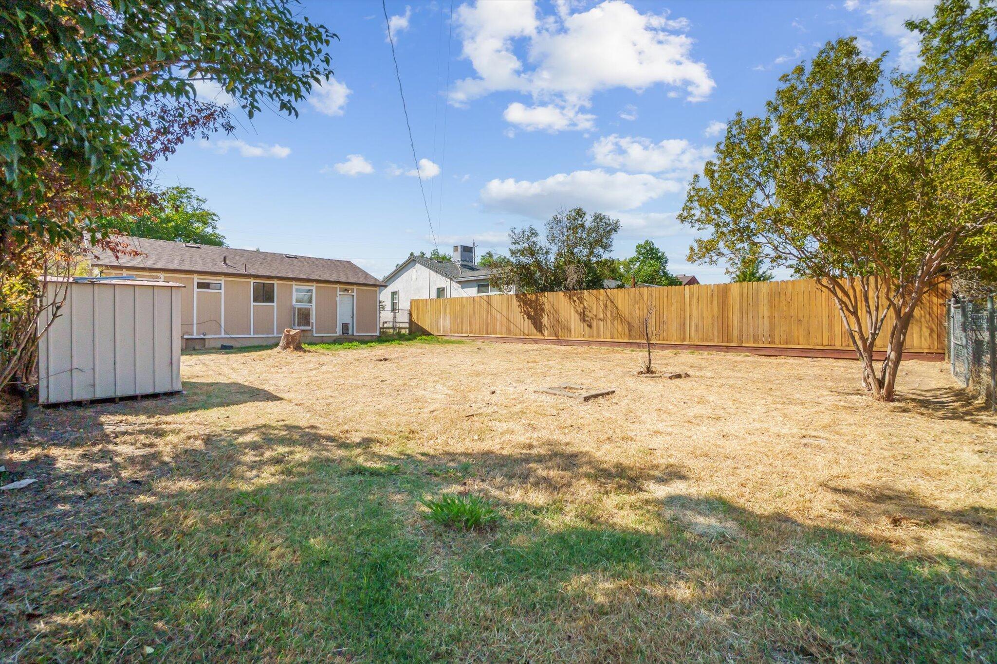 1450 Bulkeley Street Red Bluff, CA 96080 - Photo 16 of 21 18-BiggerFlow Real Estate Media-18