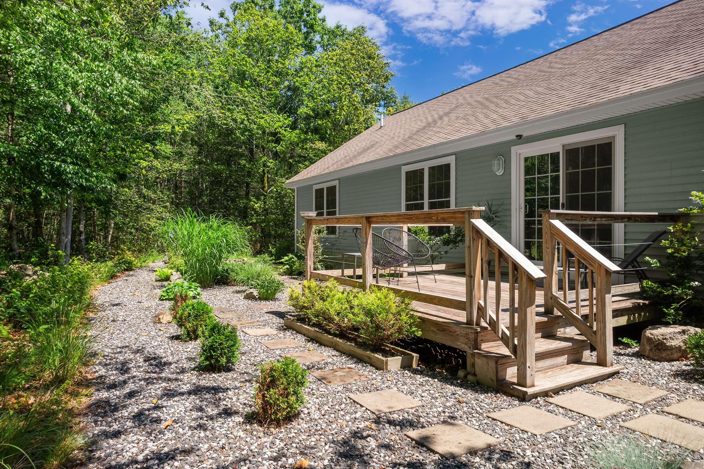 14 North Village Road York, ME 03902 - Photo 13 of 31 Great gardens