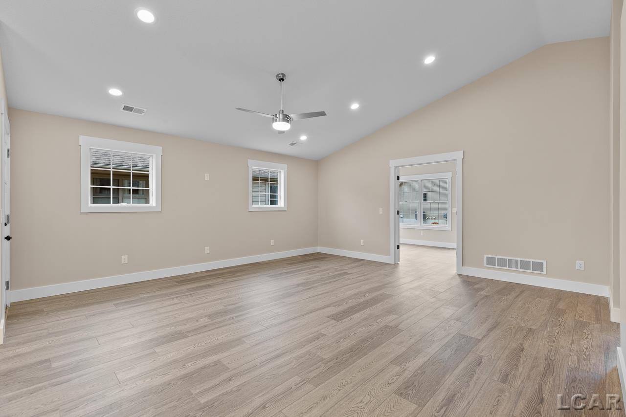 1668 Rivers Edge Court Adrian, MI 49221 - Photo 9 of 38 50124034-d323bbc1-5c9f-41e9-ba96-7eea58c73ff3.JPG