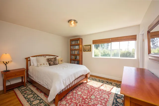 $1,424,000 | 544 Grove Street, Half Moon Bay, CA 94019