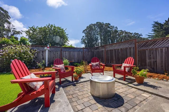 $1,424,000 | 544 Grove Street, Half Moon Bay, CA 94019