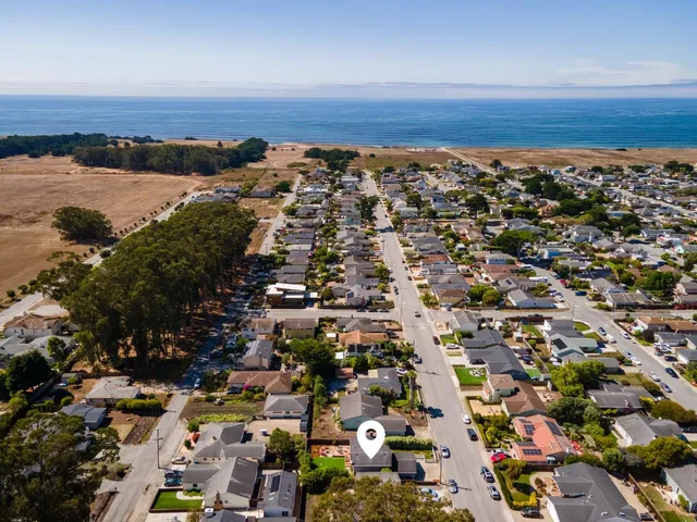 $1,424,000 | 544 Grove Street, Half Moon Bay, CA 94019