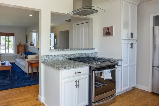 $1,424,000 | 544 Grove Street, Half Moon Bay, CA 94019