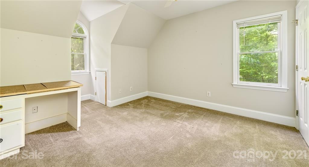 712 Lochaven Road Waxhaw, NC 28173 - Photo 20 of 38 an empty room with a window