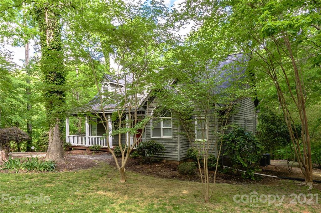 712 Lochaven Road Waxhaw, NC 28173 - Photo 34 of 38 front view of a house with a tree