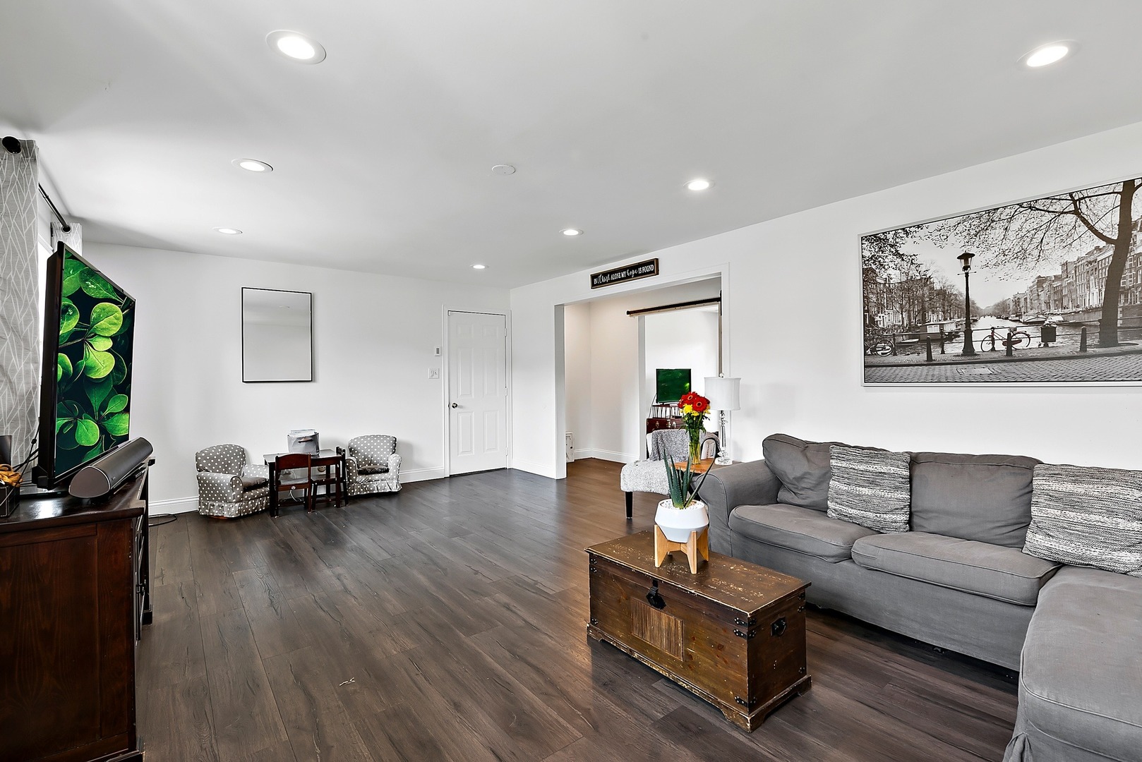 7710 Brookbank Road Willowbrook, IL 60527 - Photo 6 of 20 a living room with furniture and wooden floor