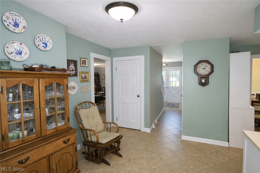 842 South Hametown Road Akron, OH 44321 - Photo 14 of 34