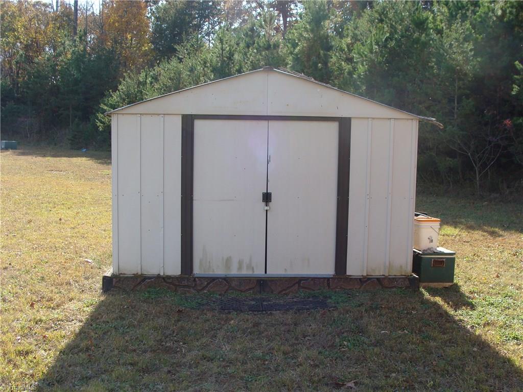 336 Brookfall Dairy Road Elkin, NC 28621 - Photo 11 of 12 Gallery Image 11