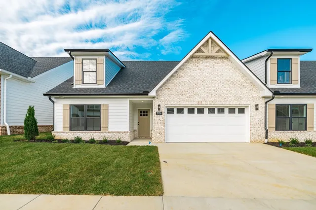$379,900 | 2106 Rylee Way, Greenbrier, TN 37073