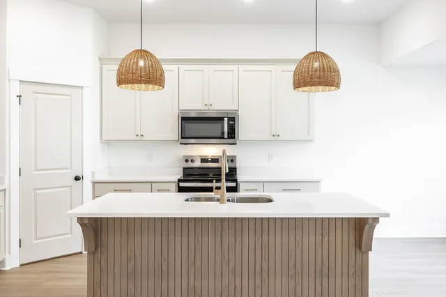 $379,900 | 2106 Rylee Way, Greenbrier, TN 37073