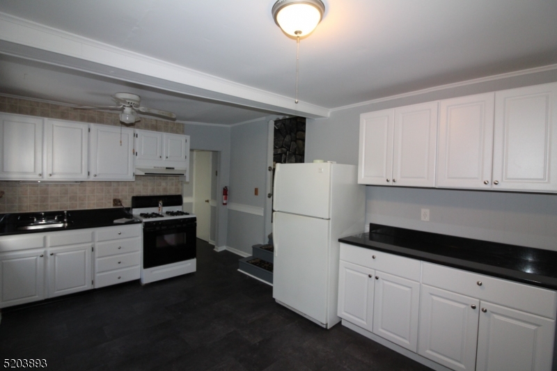 172 Musconetcong River Road, Unit A Washington, NJ 07882 - Photo 2 of 10