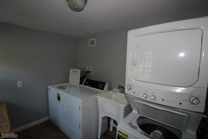 172 Musconetcong River Road, Unit A Washington, NJ 07882 - Photo 9 of 10