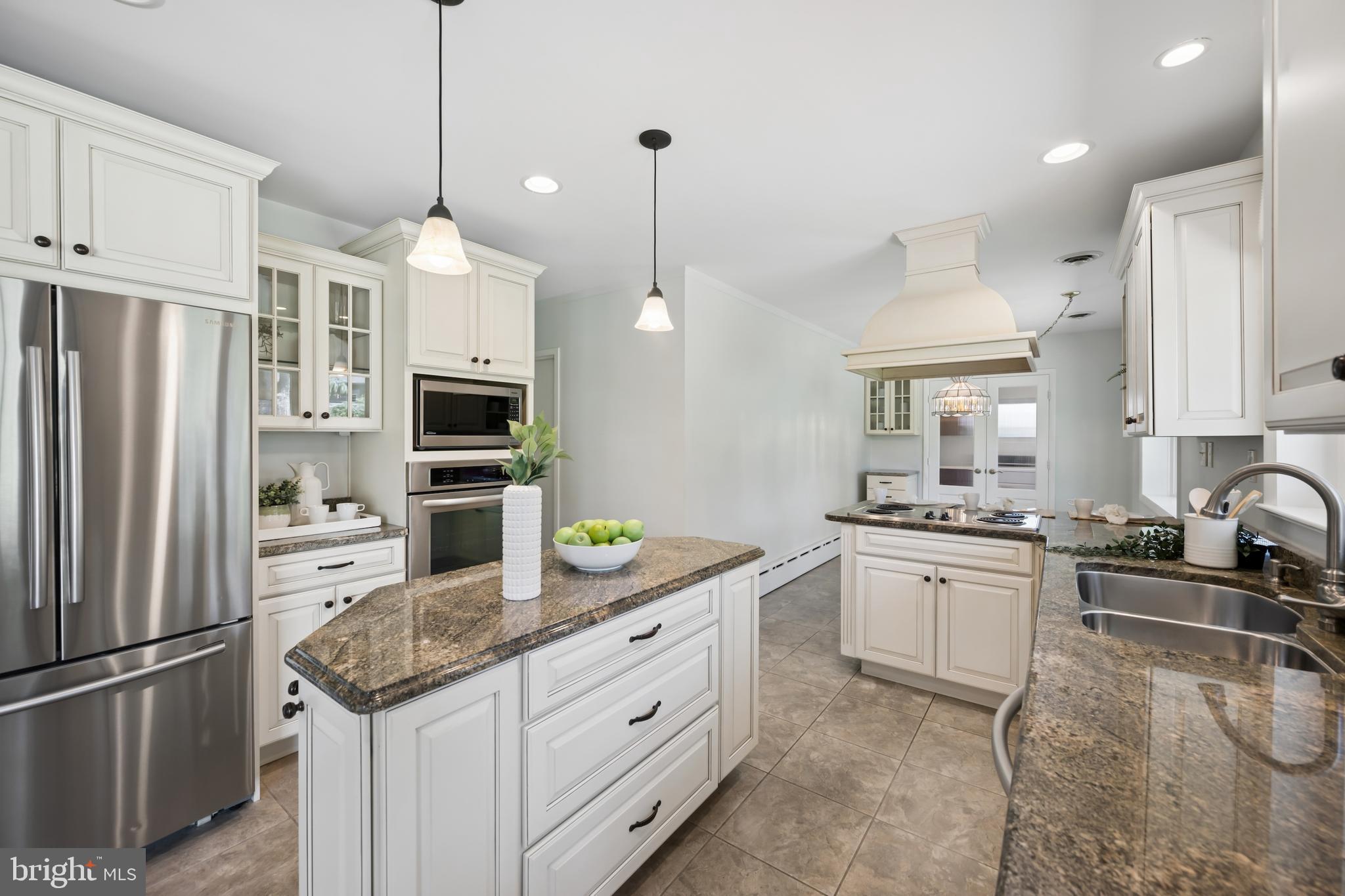 9710 Hillsmere Road Ellicott City, MD 21042 - Photo 3 of 46