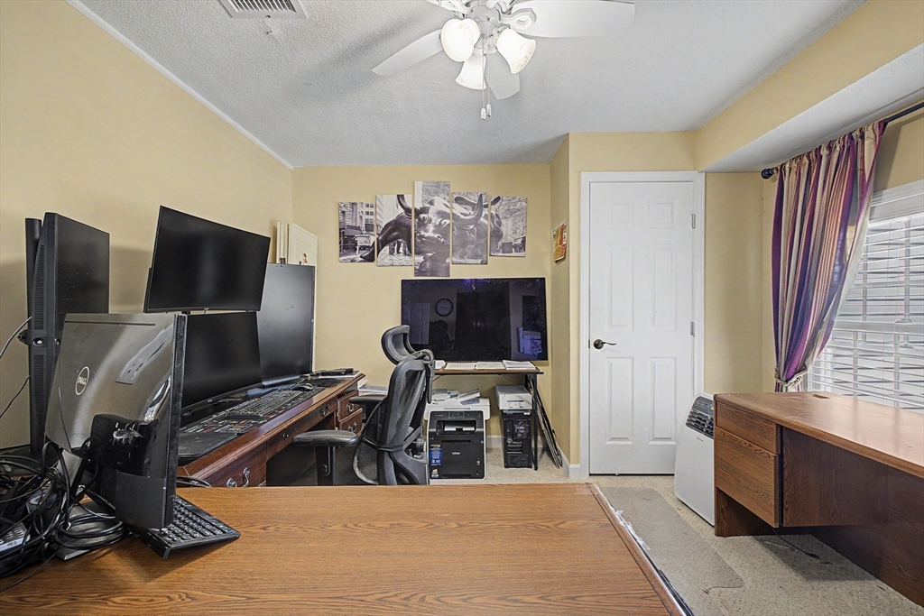 16 Hickory Hill, Unit 16 West Springfield, MA 01089 - Photo 24 of 42