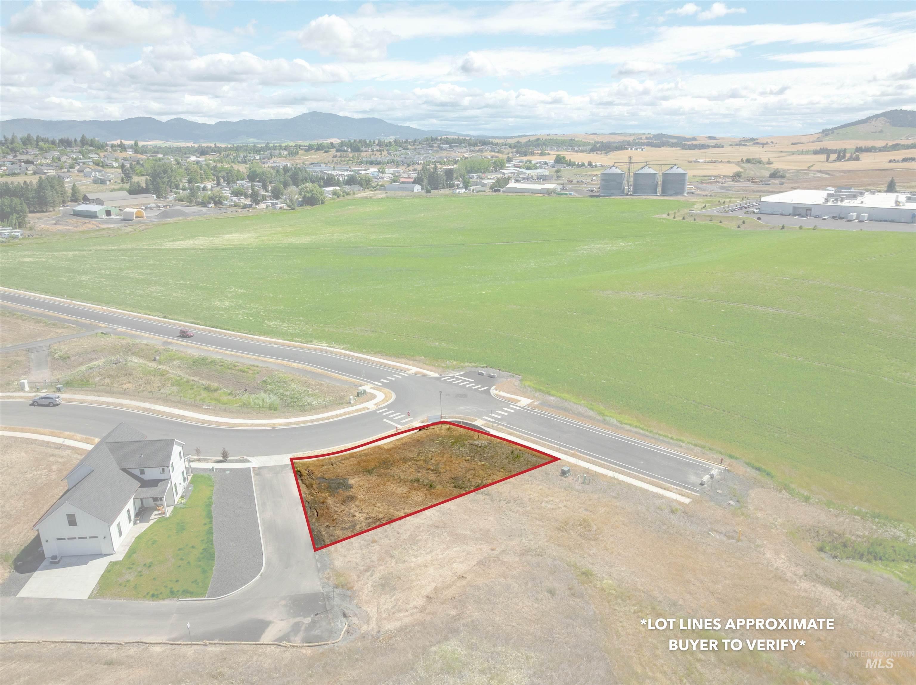 9 Tbd Conestoga Street Moscow, ID 83843 - Photo 2 of 12 View of property location with property parcel outlined and mountains