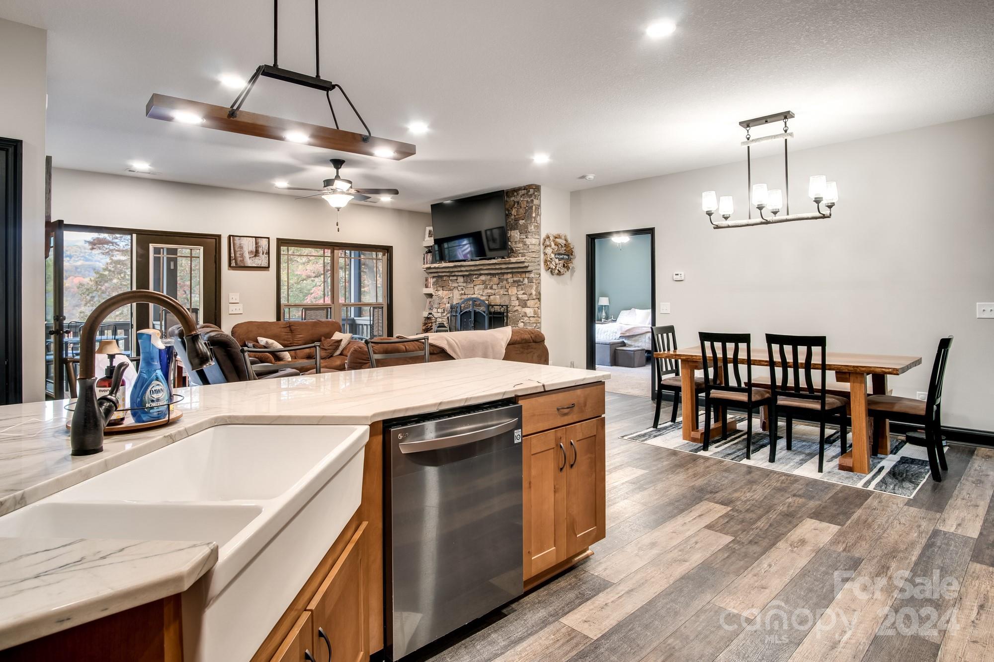 51 Red Mountain Road Sylva, NC 28779 - Photo 10 of 47 Gallery Image 10