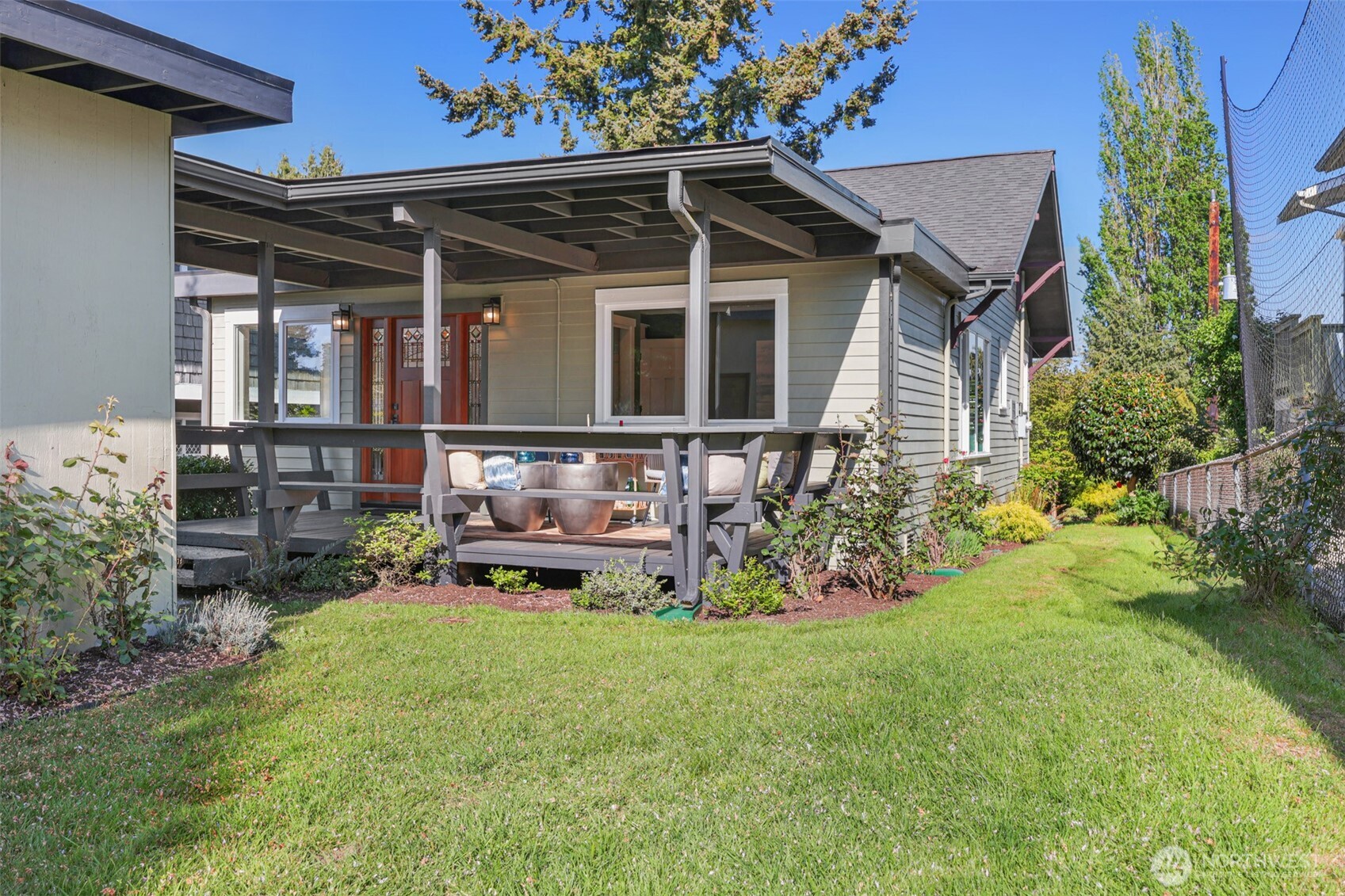 9027 6th Avenue Northwest Seattle, WA 98117 - Photo 26 of 31 Gallery Image 26