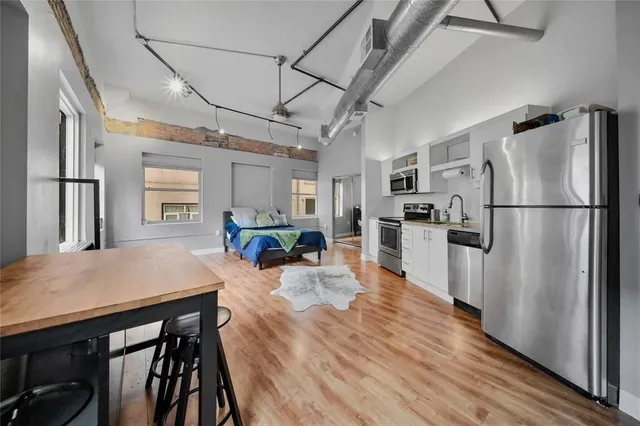 $164,900 | 705 Main Street, Unit 610, Houston, TX 77002