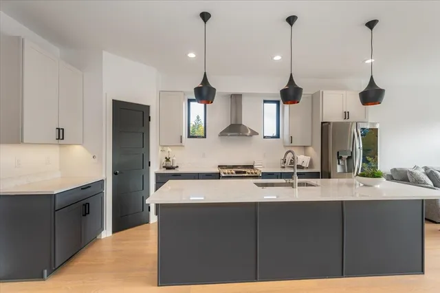 $649,900 | 3735 London Road, Unit 16, Duluth, MN 55804