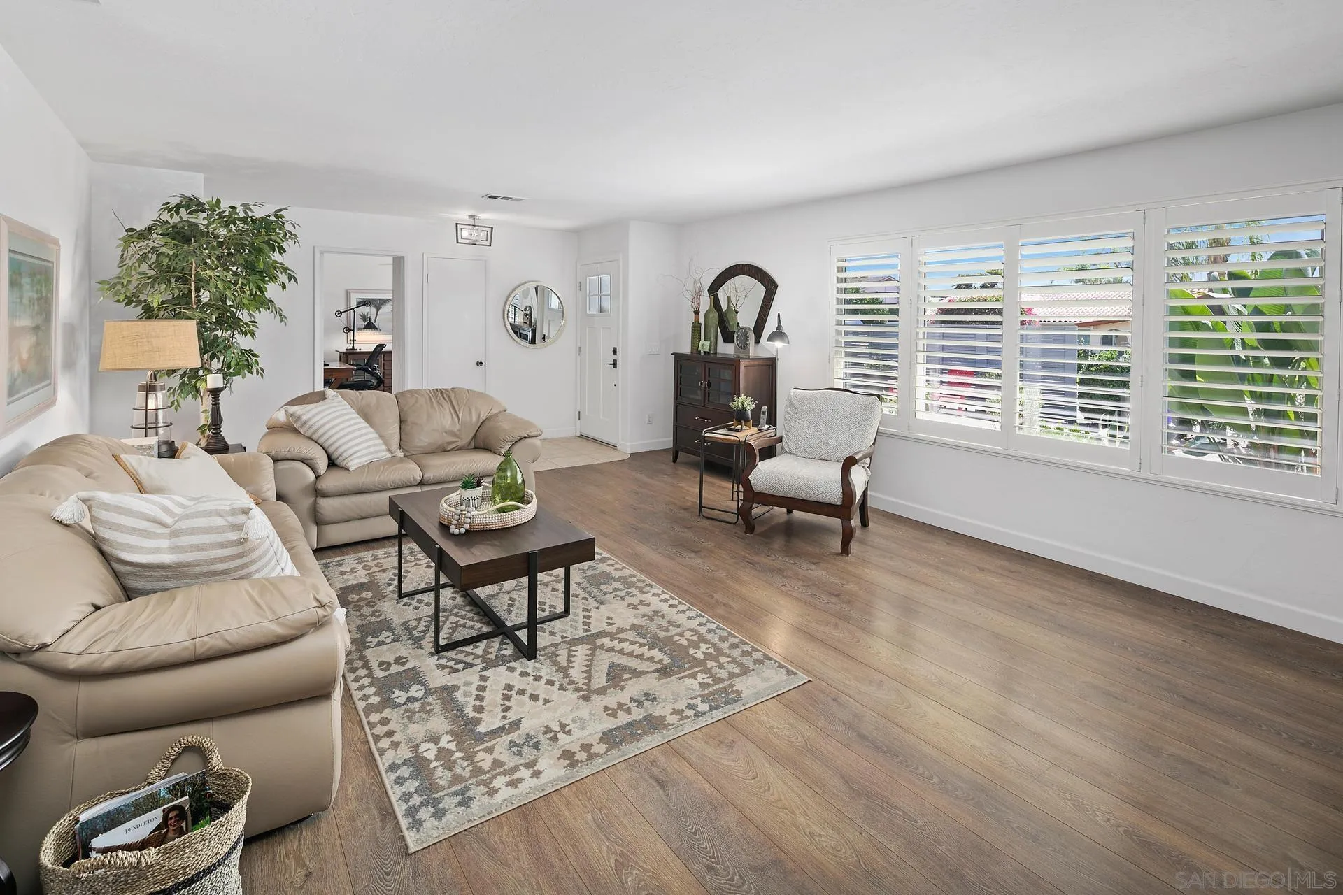 13326 Scotsman Road Lakeside, CA 92040 - Photo 4 of 31 Gallery Image 4