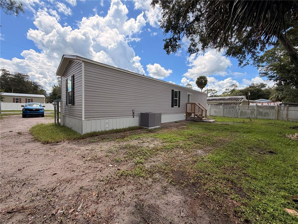 23947 Deer Road Astor, FL 32102 - Photo 2 of 19 Gallery Image 2