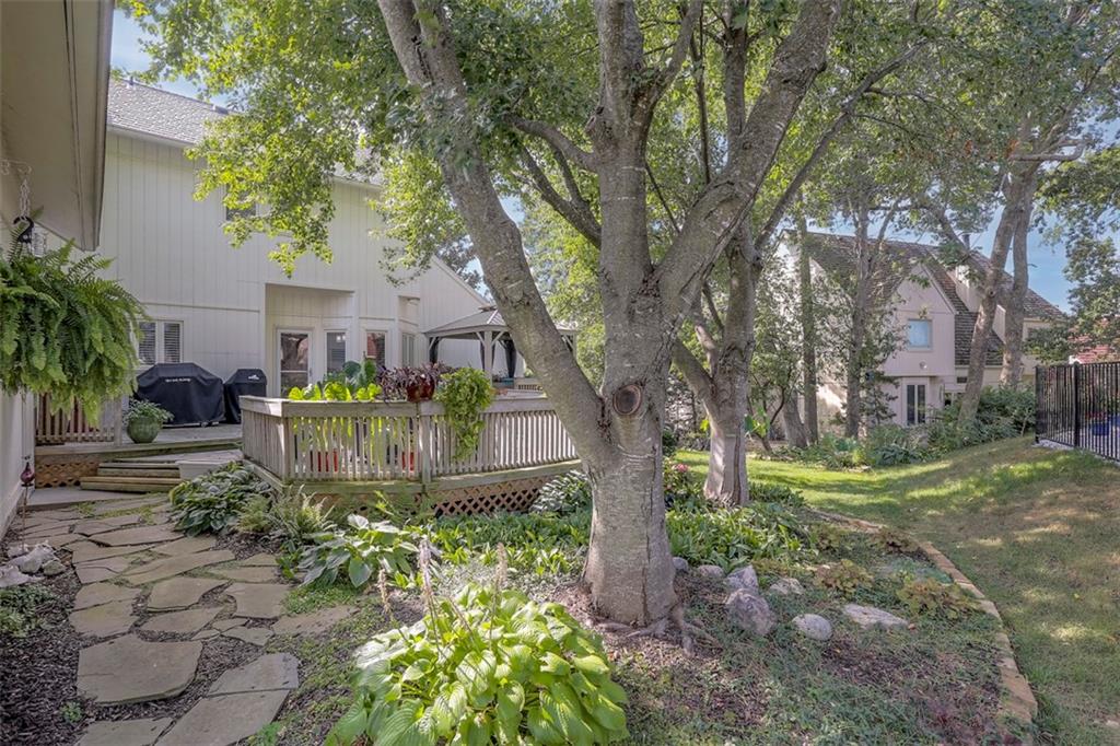 1112 Northeast Long Ridge Road Lee's Summit, MO 64064 - Photo 34 of 44