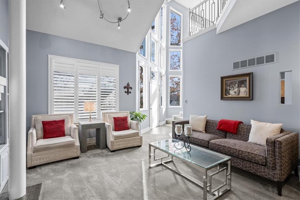 1112 Northeast Long Ridge Road Lee's Summit, MO 64064 - Photo 6 of 50