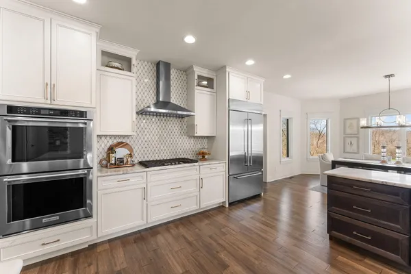 $1,174,907 | 359 Sandhurst Drive, Valparaiso, IN 46385