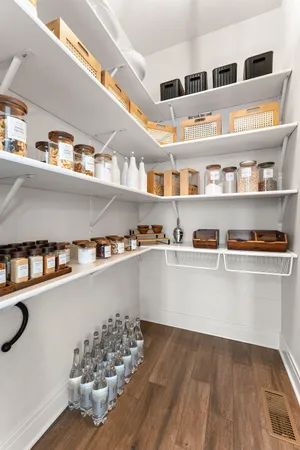 $1,174,907 | 359 Sandhurst Drive, Valparaiso, IN 46385