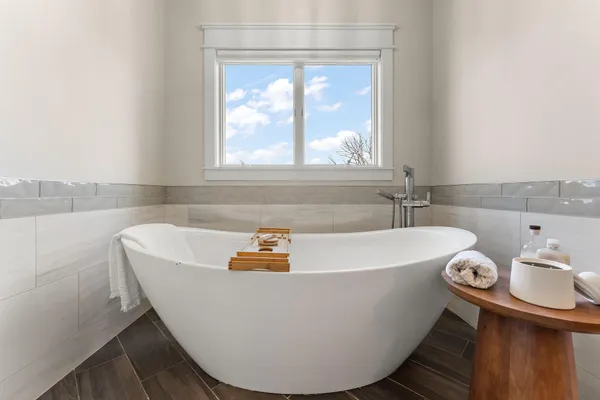 $1,174,907 | 359 Sandhurst Drive, Valparaiso, IN 46385