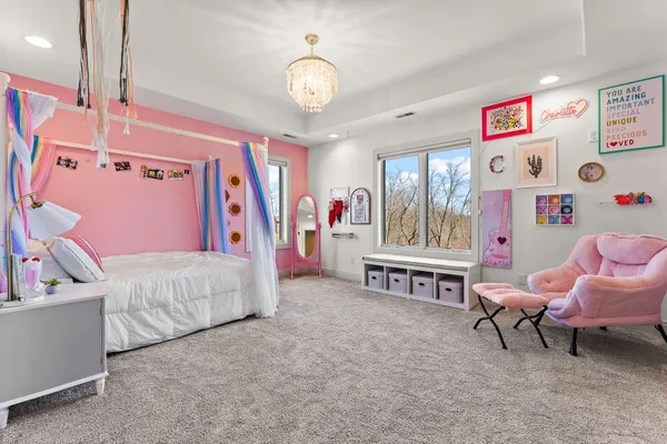 $1,174,907 | 359 Sandhurst Drive, Valparaiso, IN 46385